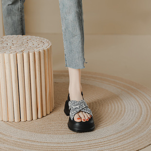 National Fashion New Chinese Platform Sandals Women's Summer National Style Embroidered High-end Horse-faced Skirt with Roman Shoes Beach Shoes