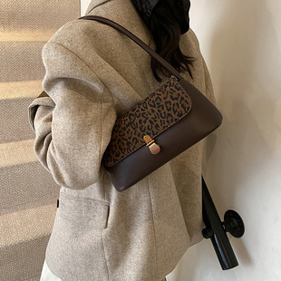 Cross-border Retro Niche Commuter Underarm Bag Women's Bag 2024 New Leopard Shoulder Bag Fashion Frosted Handbag