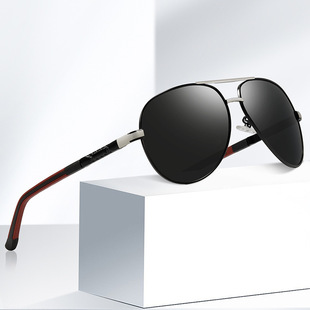 Men's Fashion Polarized Sunglasses Toad New Large Frame Glasses Double Beam Driving 8725 Glasses European and American Pilots