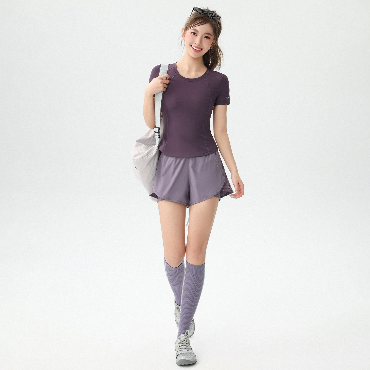 Summer Sports Short-Sleeved Women's Yoga Wear with Back Pockets, Breathable, Quick-Drying, Slimming Top, Professional Running Training Fitness Clothing