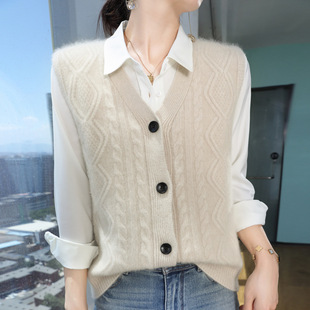 Autumn and Winter 2024 New Fashion V-neck Knitted Vest Cardigan Women's Sleeveless Outer Wearing Cashmere Twisted Waistcoat