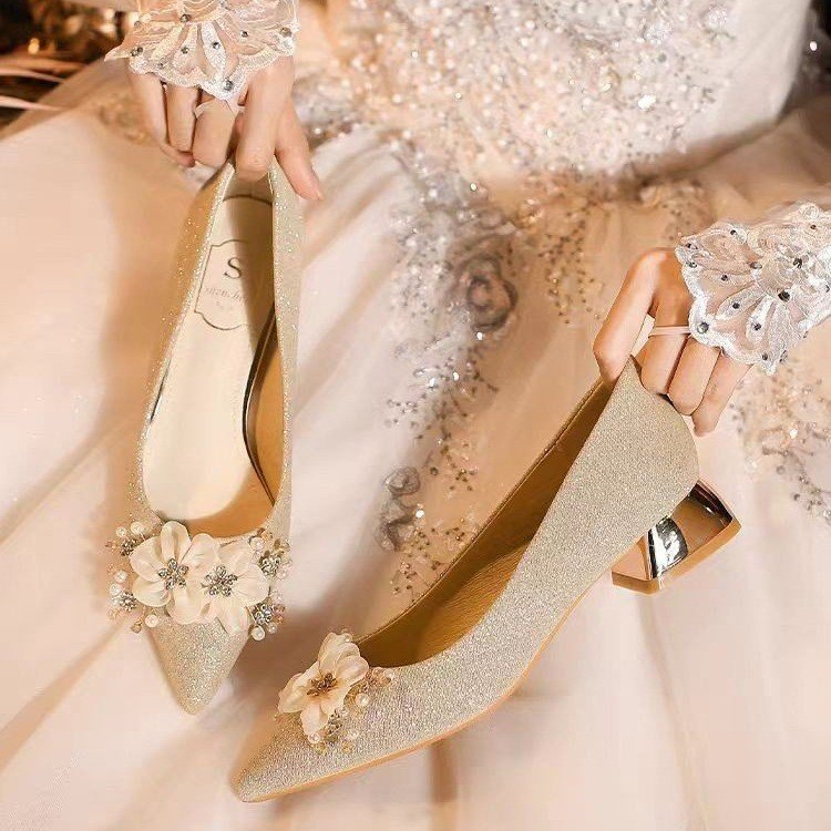 Chunky heel pointed toe patent leather women's shoes 2026 new spring and autumn sexy low heel versatile shallow mouth women's shoes new comfortable trendy