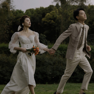 Korean Style Light Wedding Dress 2023 New Style Elegant Slimming Mori Style Out-door Yarn White Simple Satin Dress Small Tail