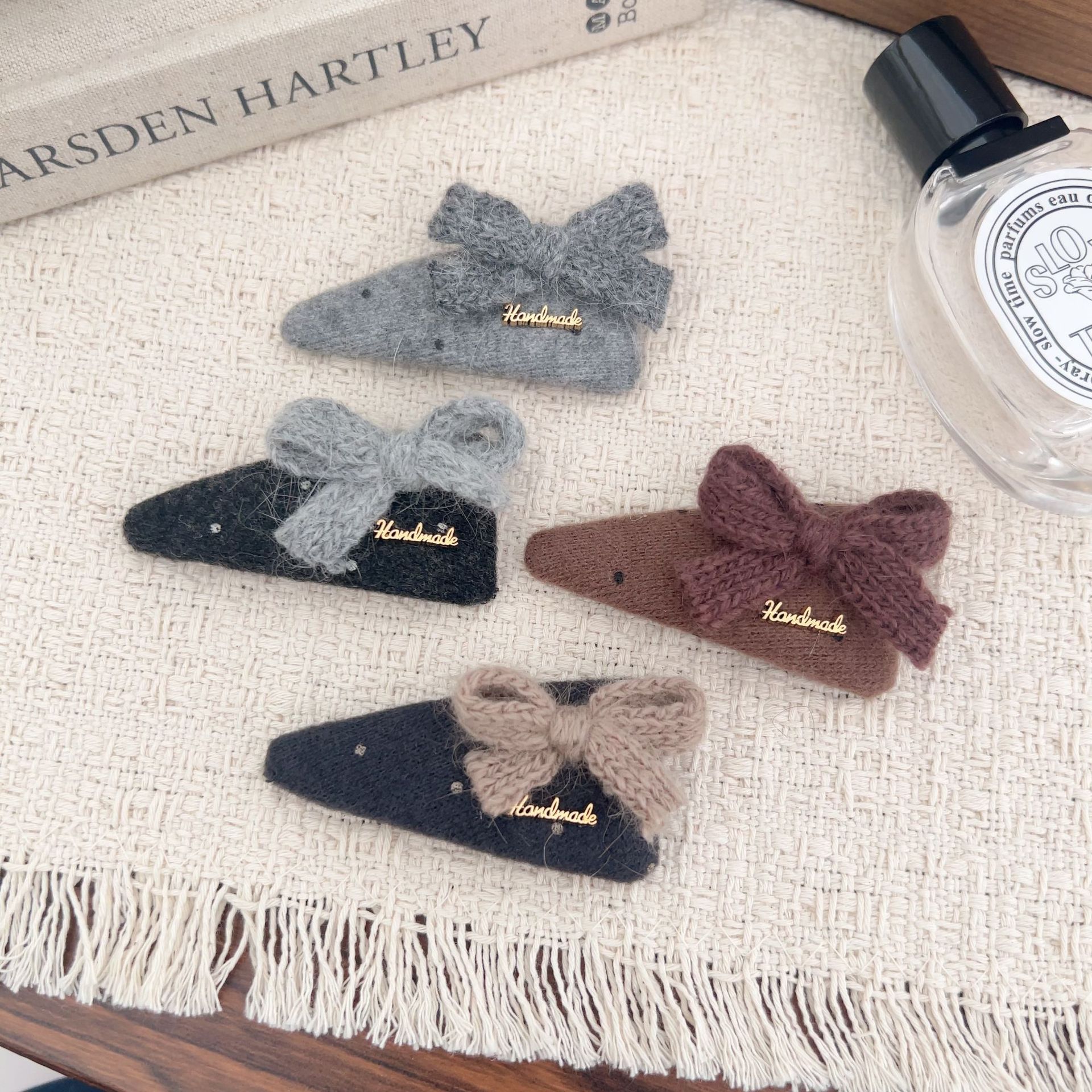 Autumn and Winter Sweet Polka Dot Wool Bow Triangle Bb Clip Elegant Versatile Atmosphere Side Clip Hairpin Hair Accessory