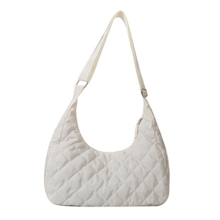 Nylon cloth bag women's large capacity 2023 new autumn and winter personalized shoulder messenger bag cloth bag texture dumpling bag