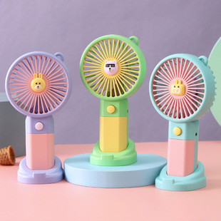 Small fan handheld fan gift 2024 new desktop USB charging portable mini fan manufacturers wholesale