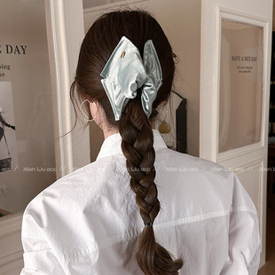 French Style Simple Fabric Shell Grab Clip Women's 2025 New High-end Sense Back Head Hairclip Elegant Shark Clip Hair Accessories