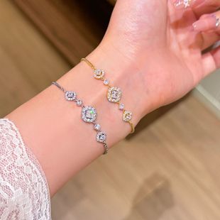 High-grade Five-petal Flower Bracelet Full of Diamond Zircon Bracelet Exquisite All-match New Popular Four-leaf Clover Diamond Silver Bracelet
