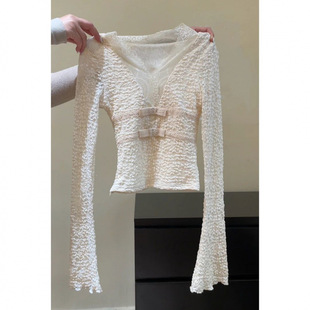 Korean Style Sweet Hollow Lace Stitching V-Neck Long-Sleeved T-Shirt Women's Spring New Arrival Western Style Age-Reducing All-Match Top for 2025