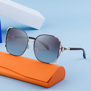 2023 new European and American fashion polarized large frame sunglasses women's high-grade fashion street shooting sunglasses women's cross-border wholesale