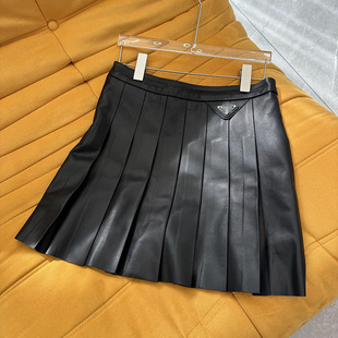 2024 Early Autumn New Fashionable Refined Young Girl High Waist Pleated Skirt Design Pleated Leather Skirt Skirt Short Skirt