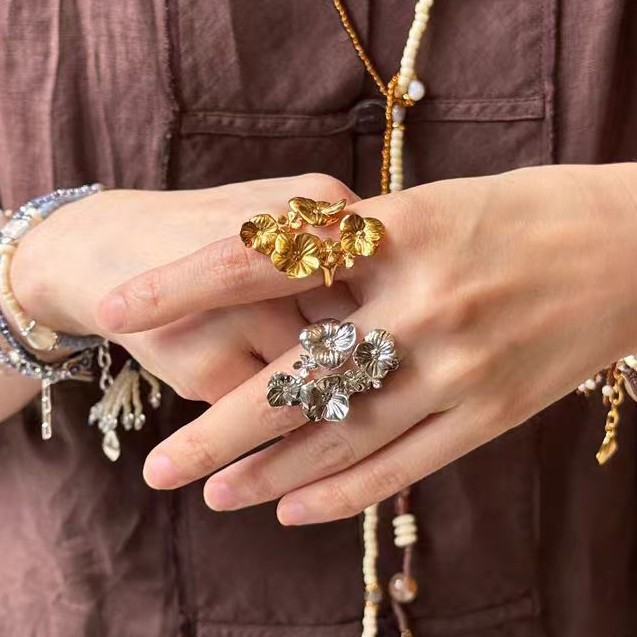 French-Style Vintage Floral Open-Ended Long Ring with Three-Dimensional Flower Design, High-End Adjustable Personalized Ring Jewelry