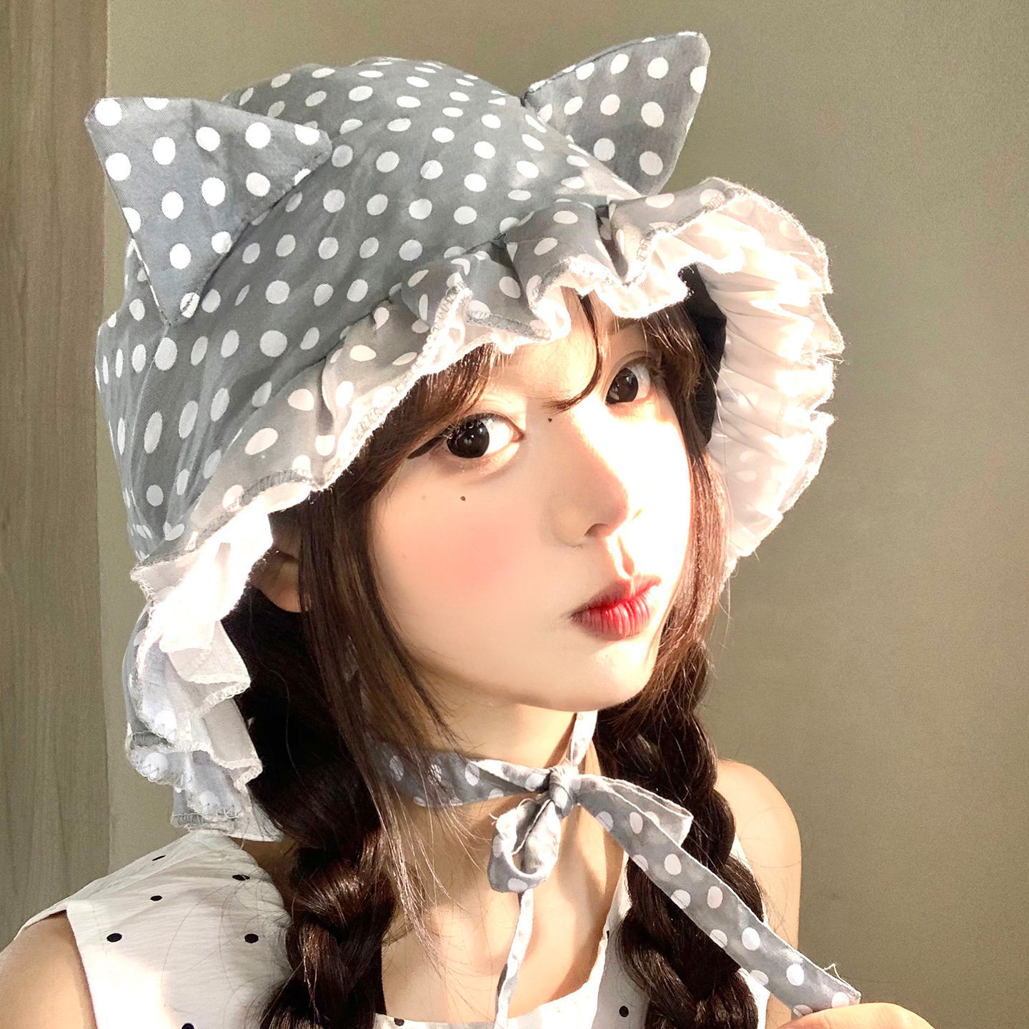 Sweet and Fresh Blue Polka Dot Fisherman Hat for Girls, Spring and Summer Outdoor Lightweight Large Brim Sun Protection Hat