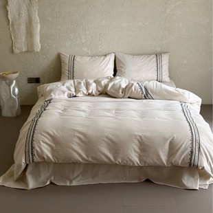 Simple Japanese Pastoral Style Cotton and Linen Four-piece Set Spring and Summer Simple Elegant Flower Embroidery Ruffled Mori Bedding