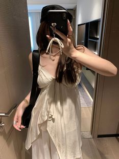 法式纯欲风不规则设计层次感V领吊带上衣夏季度假白月光吊带衫