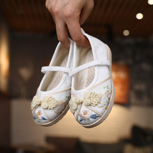 Girls' Hanfu Shoes 2023 New Spring and Autumn Antique Embroidered Shoes Princess Children's Shoes Ancient Clothing Shoes Han Shoes Cloth Shoes