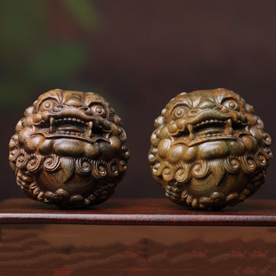 Argentina Green Sandalwood Carved Lion Head Brave Handball Hand Massage Wooden Animal Gifting Elder Handle Piece