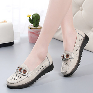 New Hollow-out Doug Shoes Summer All-match Women's Single-layer Shoes Comfortable Breathable Soft-soled Sandals Work Non-slip Mom Shoes