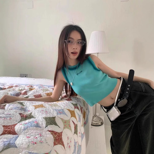American Style I-shaped Ice Silk Knitted Camisole Women's Summer and Summer Outer Wear 2025 New Inner Short Sleeveless Top
