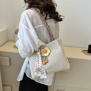 Women's Woven Straw Bag Large Capacity 2023 New Summer Flower Shoulder Casual Trendy Tote Bag