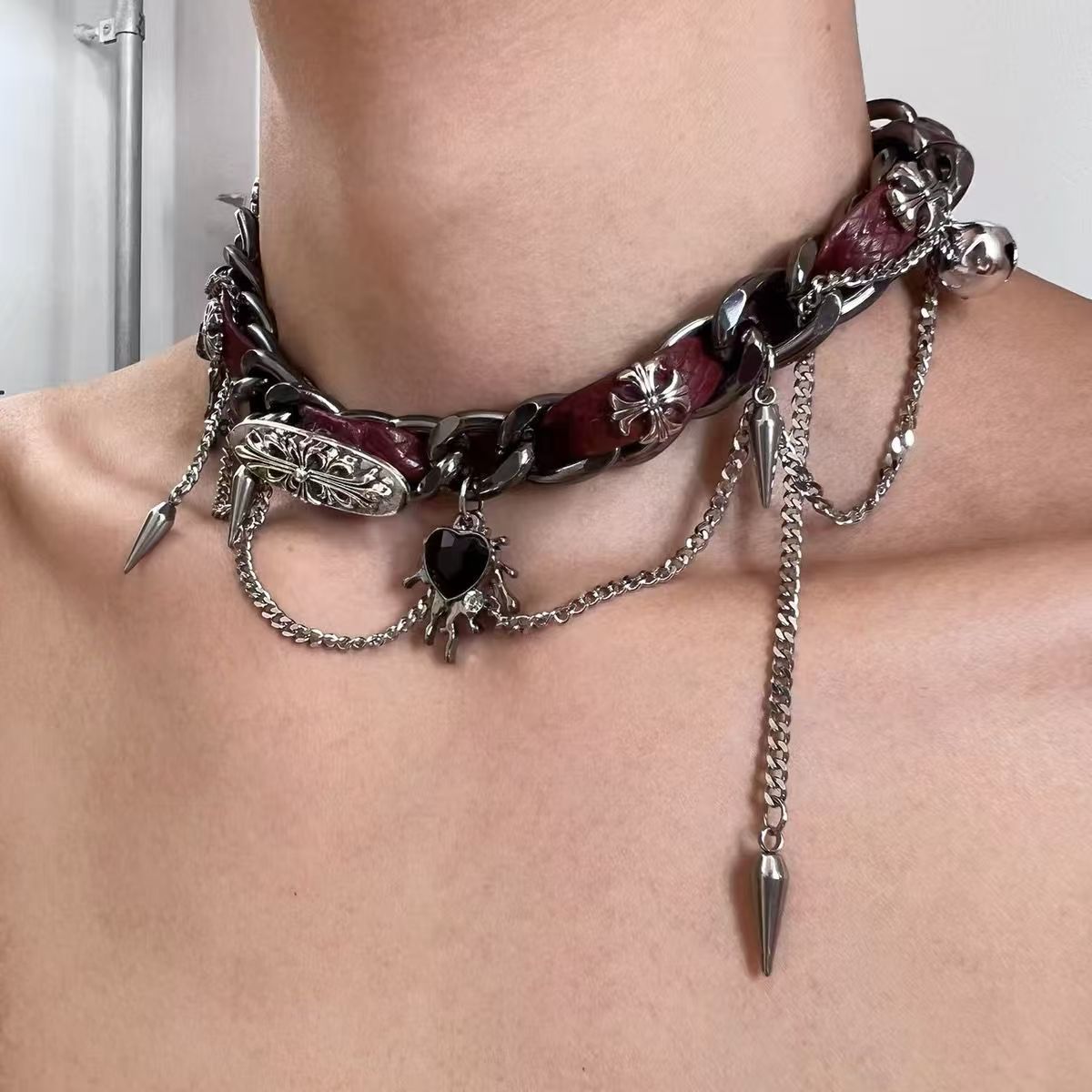 chocker Wrap Metallic Leather Collar Cropunk Women's Y2K Subculture Niche Love Necklace Clavicle Chain