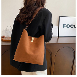 Popular Bucket Bag Women's 2025 New High-end Western Style Handbag Bag Large Capacity Shoulder Crossbody Bag Commuter Bag