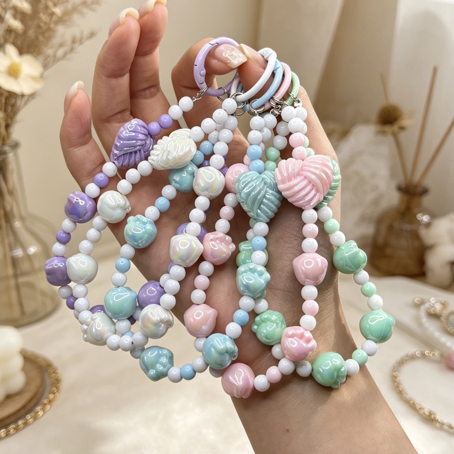 Macaron Fantasy Color Thread Ball Heart Beaded Phone Chain Fresh Cream White Beads Girly Keychain Pendant Wholesale
