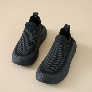 Women's Slip-on Feeling Fly-on Mesh Surface sneaker 2025 New Summer Breathable All-match Slip-on Casual Shoes Cross-border