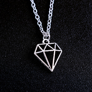 European and American Versatile Fashion ins Hollow Star Necklace Alloy Retro Unisex Six Dead Star Short Clavicle Chain