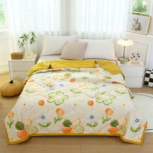 Wholesale summer cool quilt gift box air conditioning quilt jewelry insurance activities gift quilt opening shop celebration promotion summer thin quilt