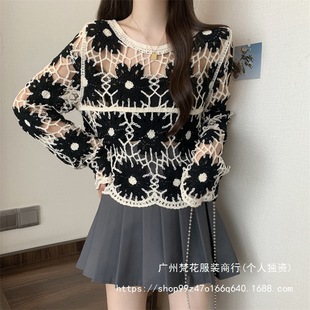 Real shot real price ~ plus size early autumn hollow hook flower color matching flower long sleeve sweater women's loose slim blouse