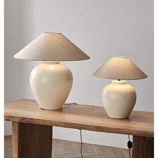 Retro Japanese Style Pottery Pot Table Lamp Designer Living Room Decorative Ornaments Ceramic Style Homestay Bedroom Bedside Lamps