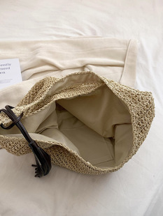 Commuter large capacity straw woven bag for women 2023 new Mori retro woven bag seaside vacation beach shoulder bag