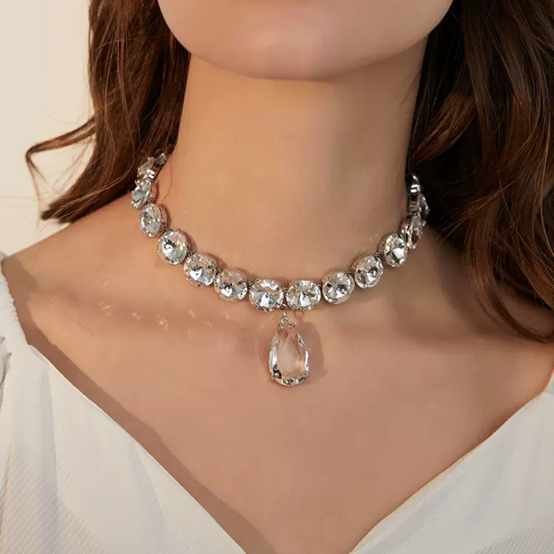 European and American Temperament Choker Collar Women's Rhinestone Neck Chain Short Niche Clavicle Chain Trendy Internet Celebrity Necklace Jewelry Neck Chain