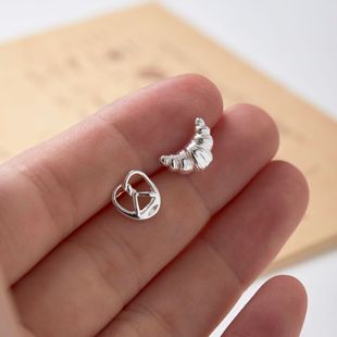 Alkaline Water Corn Bag AB Earrings Niche Design Earrings Asymmetric New Simple Light Luxury Earrings Mosquito Incense Plate Ear Clip