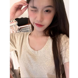 American-style cotton hot girl slim-fit short-sleeved inner wear 2024 new round neck shoulder Hong Kong style top design T-shirt for women