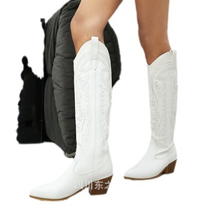 40-46 Europe and the United States cross-border foreign trade large size women's boots fashion embroidered thread thick heel sleeve high boots Western boots
