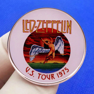 Zeppelin airship brooch 1975 American tour rock band pin metal alloy badge badge accessories