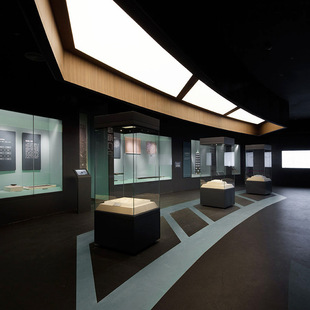 Museum Display Cabinet Antique Cultural Relics Constant Temperature and Humidity Glass Display Cabinet Cultural Project Exhibition Hall Independent Cabinet Customization