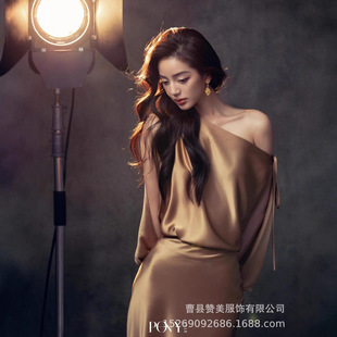 Photo Studio New Fashion Light and Shadow Girl Atmosphere Private Room Personal Portrait Indoor Photo Photography Art Photo Clothing