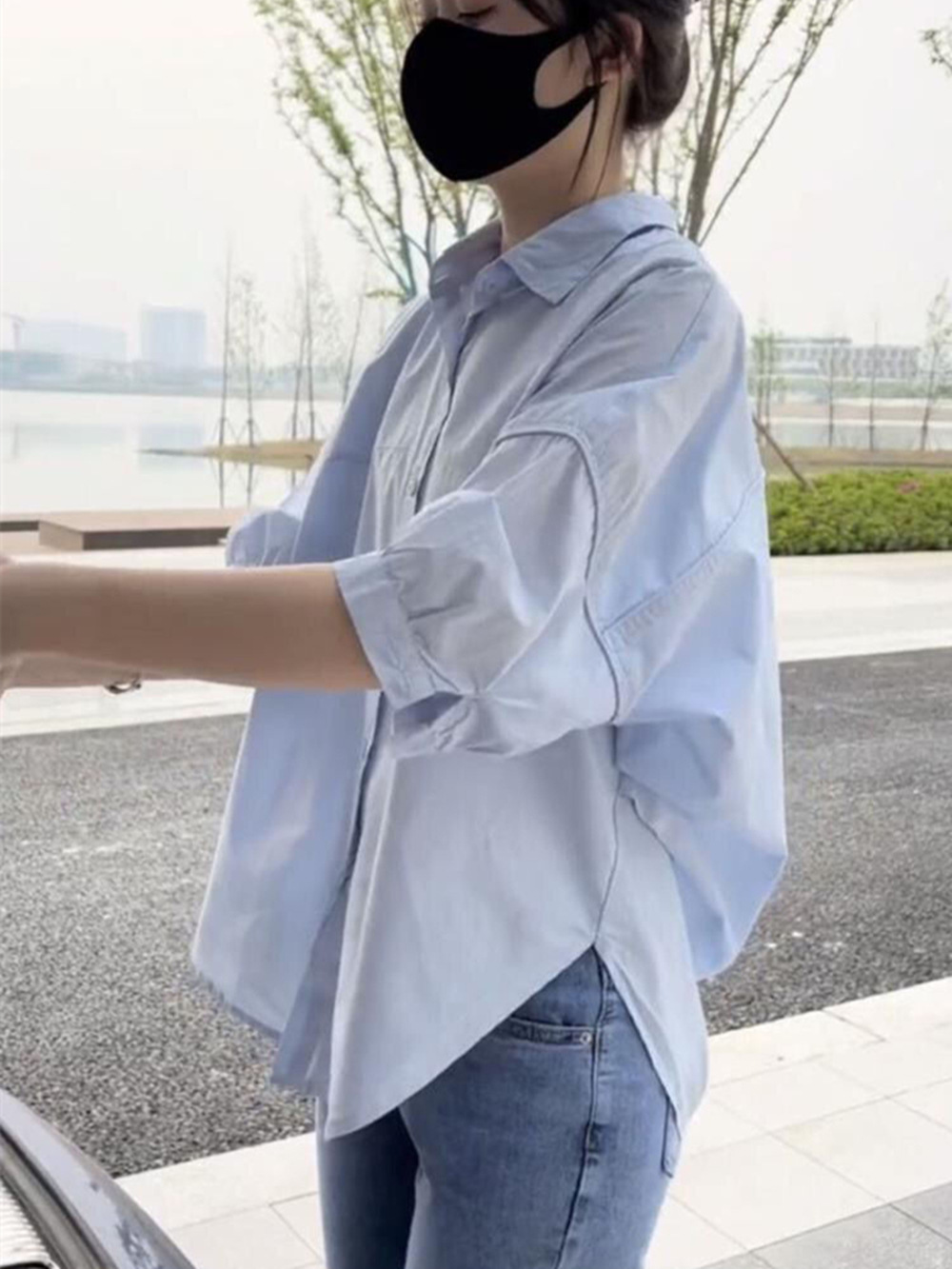 흰색 반소매 셔츠 여성의 여름 새로운 디자인 센스 틈새 느슨한 슬리밍 태양 보호 캐주얼 셔츠 작은 셔츠 탑
