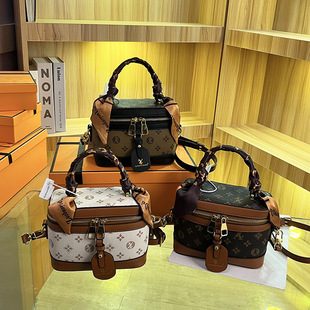 Niche Vintage Box Bag 2023 New Style Old Flower All-match Handbag Fashion Crossbody Bag Silk Scarf Bucket Bag Cross-Border