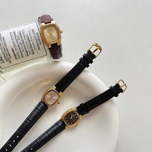IEKE niche design women's watch new retro belt small red book popular student simple all-match middle and ancient watch women