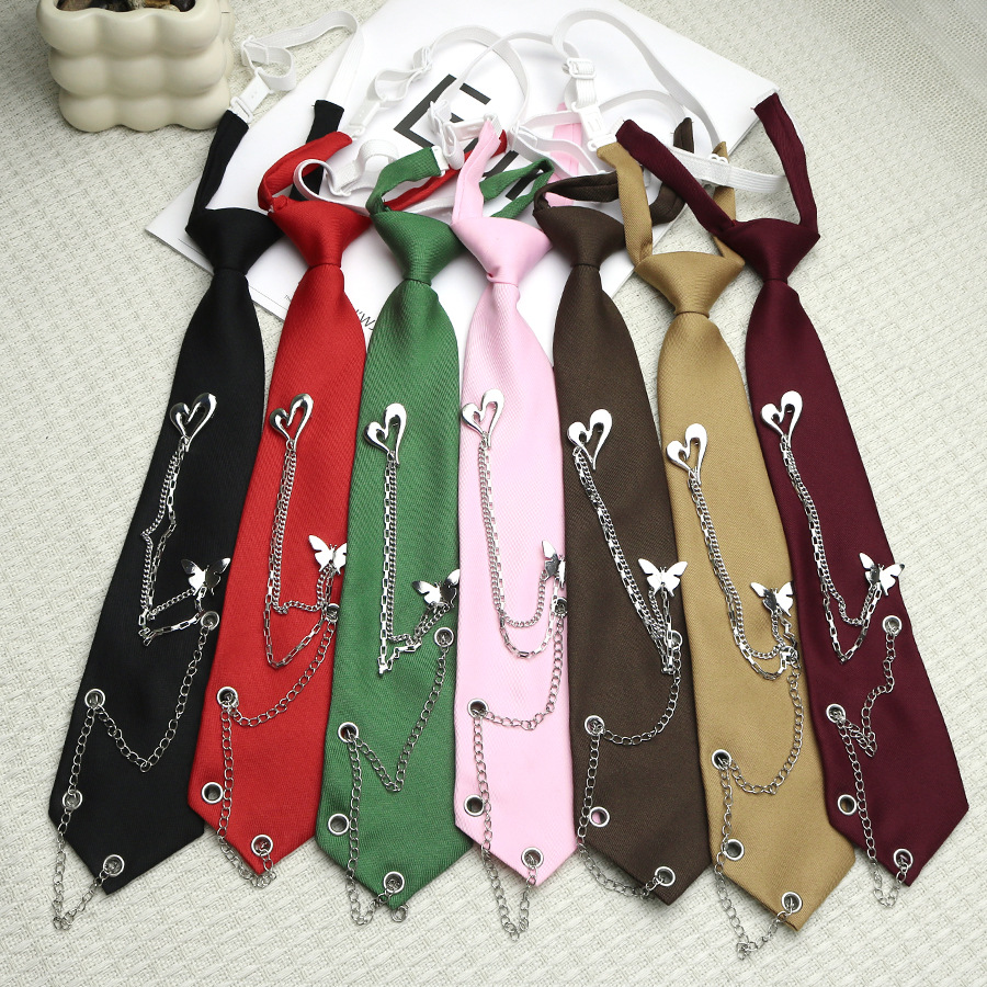 Chain Tie for Women, Jk Academy Style, No-Knot Decorative Tie for Men, Trendy Personality Heart-Shaped Butterfly Metal Chain, Fashionable and Versatile