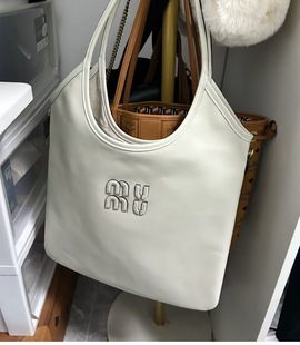 2024 новый MIU Home холст HOBO под подмышками большой емкости