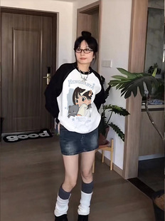 Girl's cat print loose color matching long-sleeved T-shirt student autumn and winter New round neck color sleeve mid-length top
