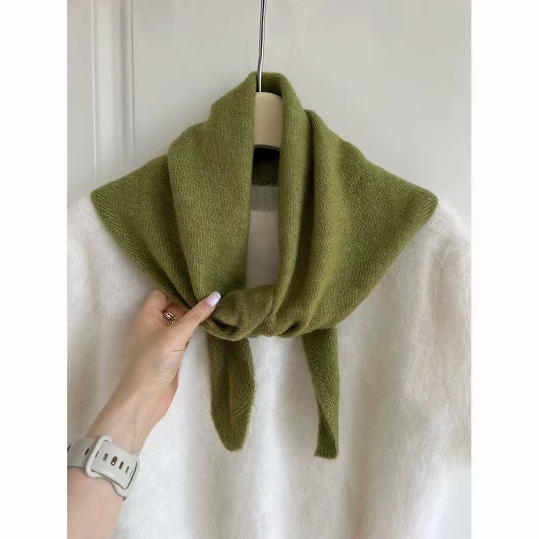 Spring and Autumn Korean-Style Atmospheric Triangle Scarf, Versatile Knitted Triangle Scarf, Women's Headscarf, Knitted Scarf, Multi-Purpose Scarf