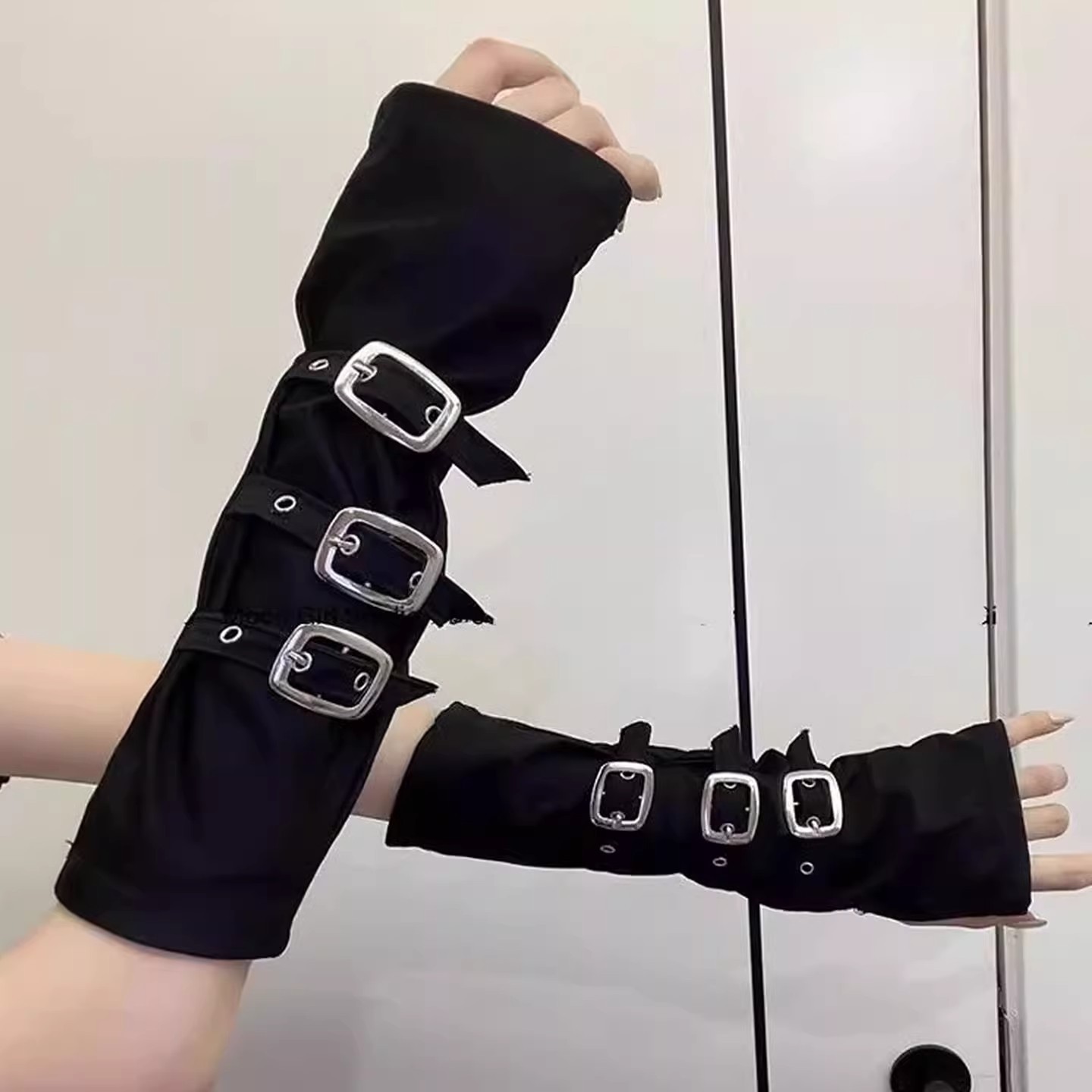 Cos Millennium Hot Girl Sleeve Women's Black Half Fingerless Gloves Metal Buckle Dark Punk Sunscreen Hand Sleeves Ins Trend