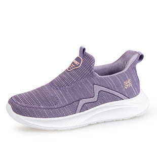 2024 new middle-aged and elderly mother shoes lightweight women's travel walking shoes breathable soft bottom casual shoes slip-on