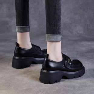 College style thick bottom thick heel loafers women's 24 years autumn and winter new British small leather shoes hook and loop 33 small size cotton shoes